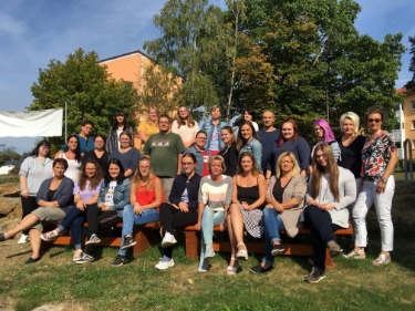 "Die Neuen" der Altenpflegeklasse Schüler und Schülerinnen der Altenpflegeklasse